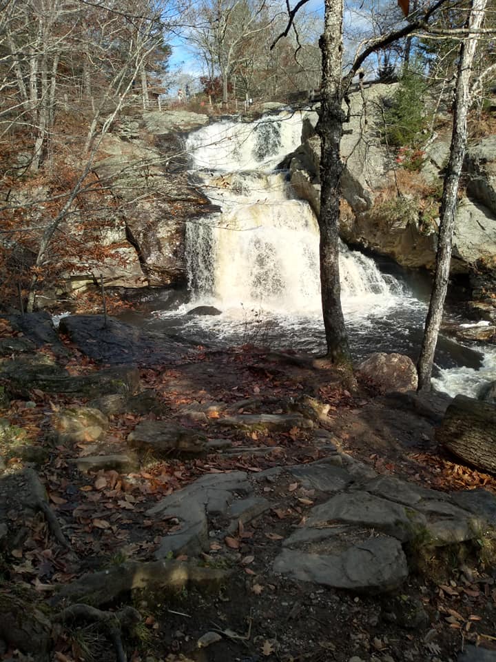 image of chapman falls at the devil's hopyard state park in connecticut.