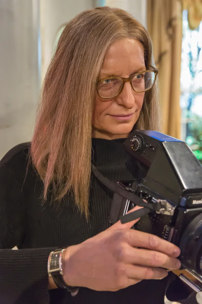 image of Annie Leibovitz, a famous person from connecticut.