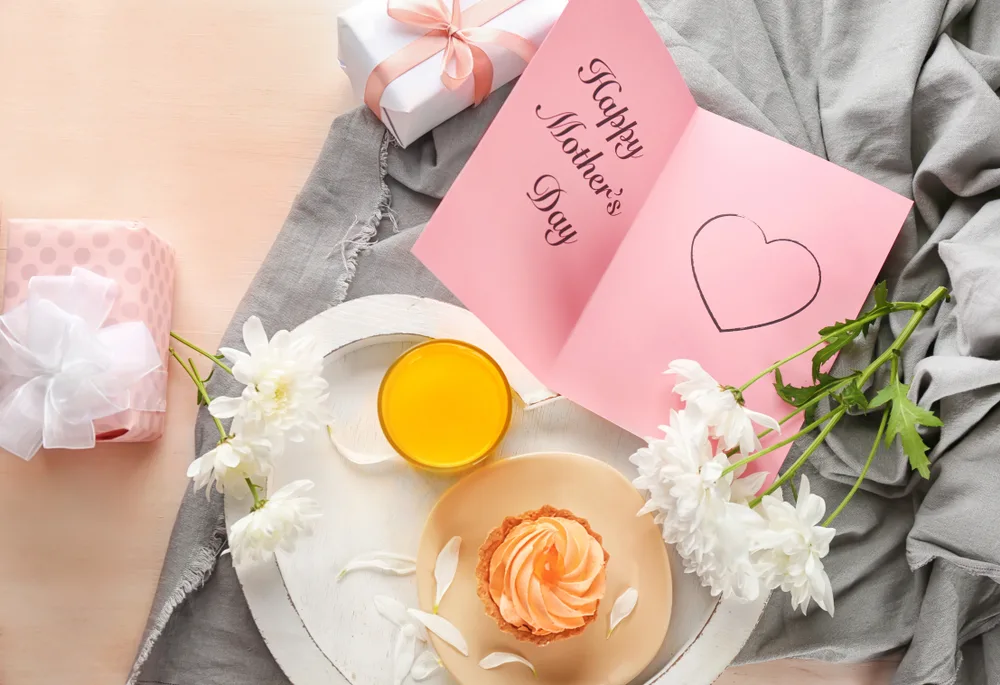 image of mother's day card and mother's day brunch in hartford, ct with flowers.