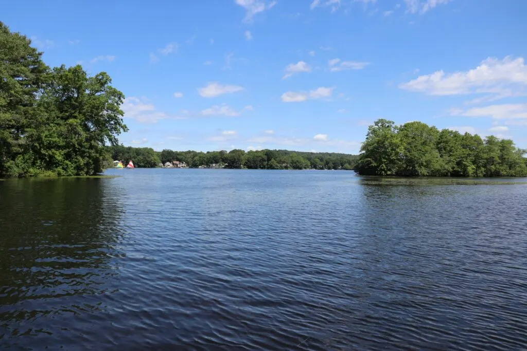 Image of Rogers Lake in Old Lyme Connecticut.