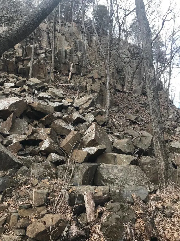 image of rock formations at sleeping giant state park in ct.