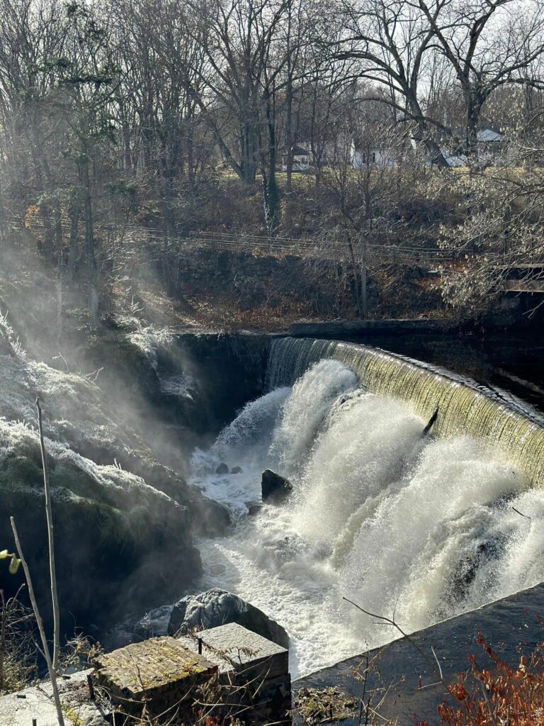 Image of Uncas Leap, a waterfall in Norwich, CT.